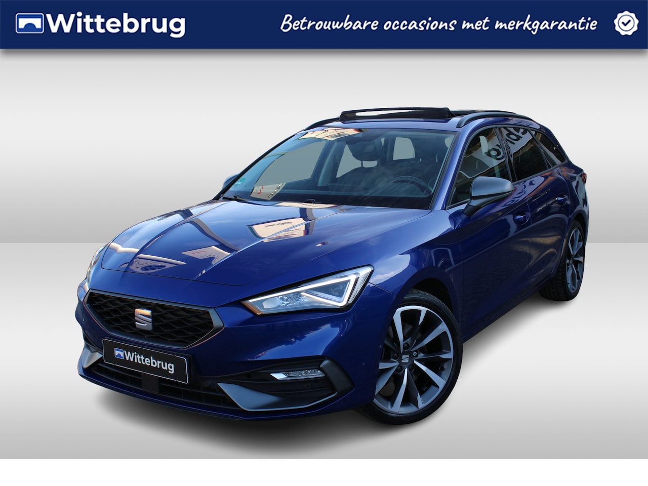 SEAT Leon Sportstourer - 1.5 eTSI 150pk FR DSG Automaat / Panorama dak / Navigatie / LM 18 inch / Park Assist / LED - AutoWereld.nl