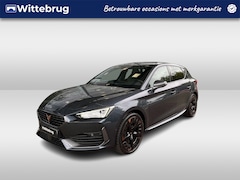 CUPRA Leon - 1.4 e-Hybrid VZ Performance / 19 Inch / Achteruitrijcamera / Park Assist / Stoelverwarming