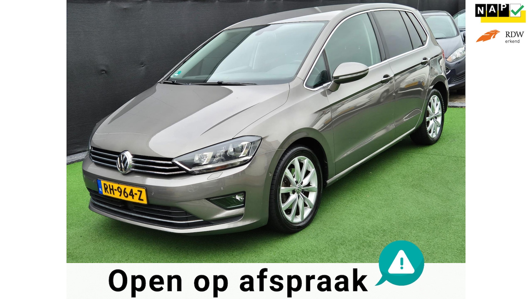 Volkswagen Golf Sportsvan - 1.4 TSI Highline AUTOMAAT! - AutoWereld.nl