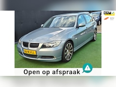 BMW 3-serie - 320i Dynamic Executive AUTOMAAT