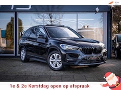 BMW X1 - XDrive25e High Executive|Pano|Dealer Onderh|HUD|Apple CarPlay|Cam|LED|