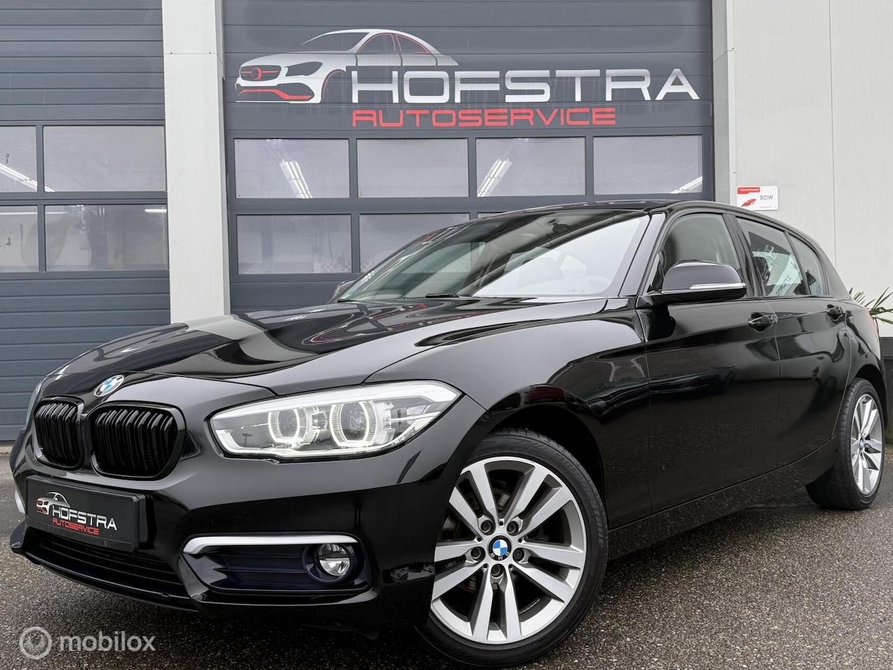 BMW 1-serie - 118i Executive Automaat Navi Clima PDC Cruise - AutoWereld.nl
