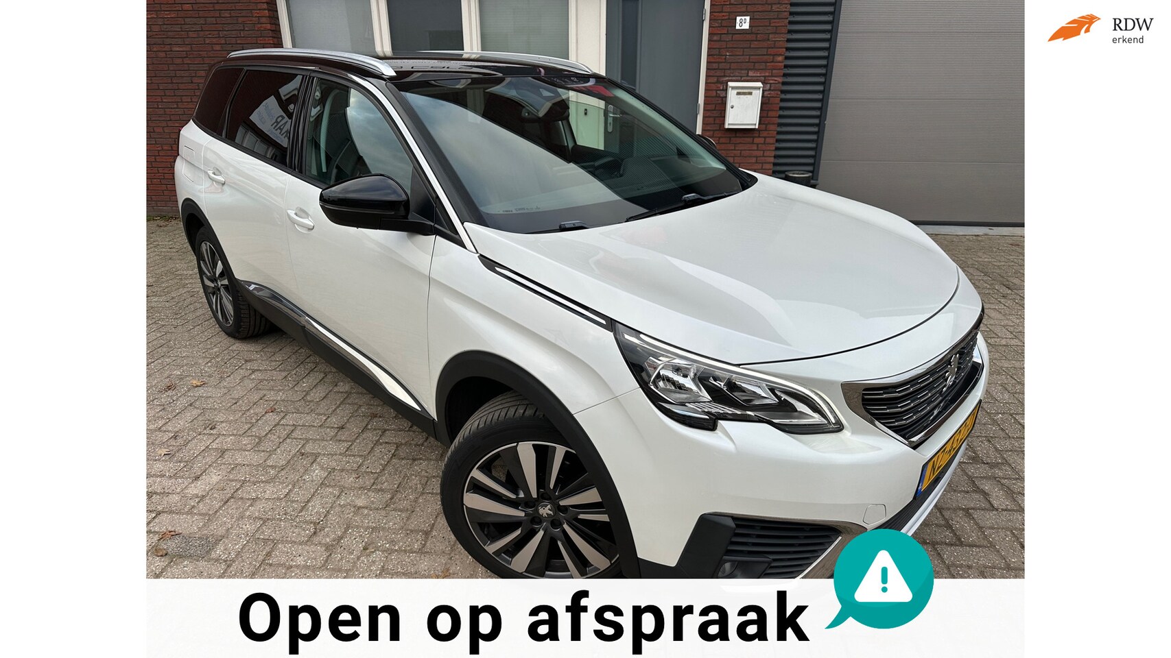 Peugeot 5008 - 1.2 PureTech Allure 7p / Camera / Navi / PDC / Carplay / NAP - AutoWereld.nl