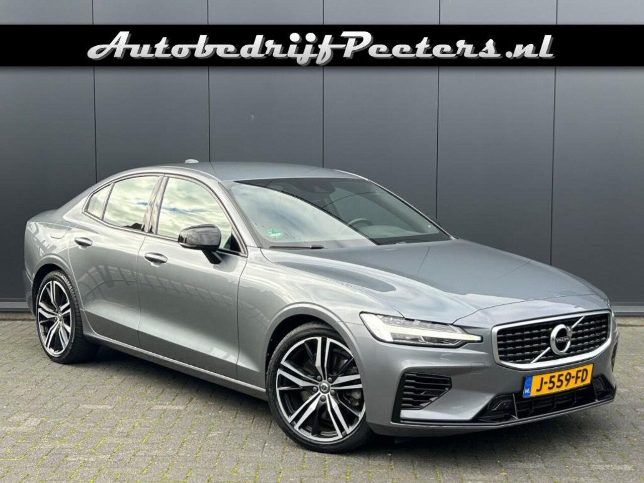 Volvo S60 - 2.0 T6 AWD R-Design Sportstoel Leder ACC Camera LED Memory NL-auto - AutoWereld.nl