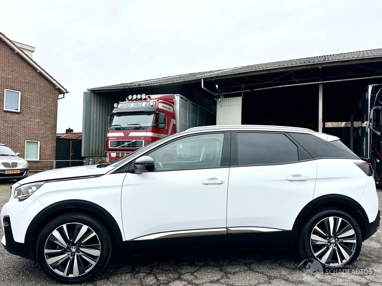 Peugeot 3008 - 1.2 Turbo 131pk 6-bak Premium - AutoWereld.nl