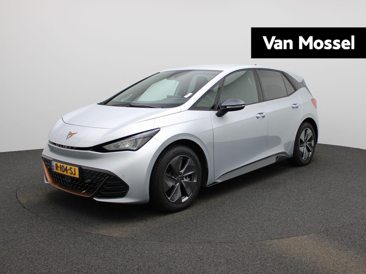 CUPRA Born - Business 62 kWh AUTOMAAT | NAVIGATIE | CAMERA | LMV | PDC | STOELVERWARMING | CLIMA | ADAP - AutoWereld.nl