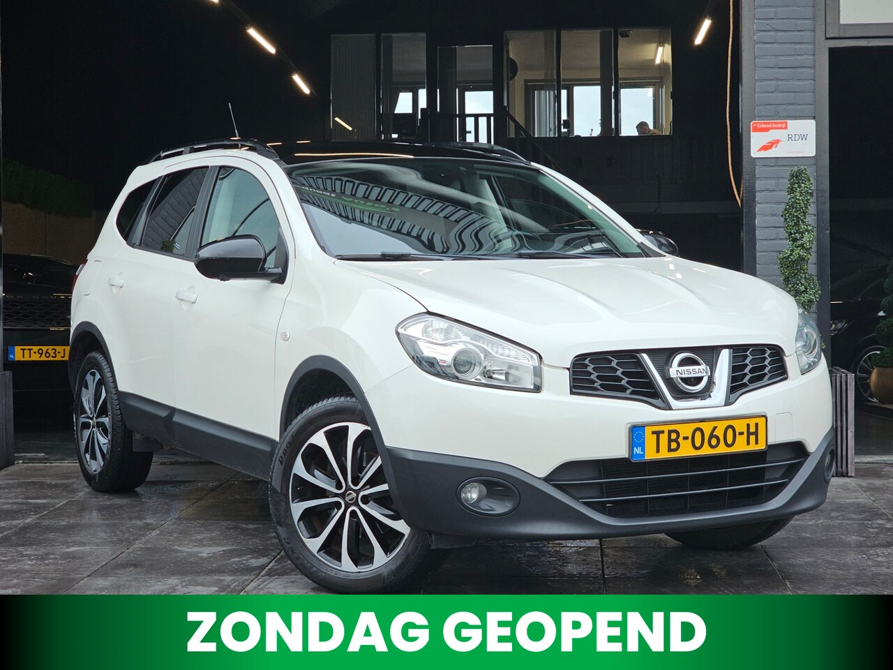Nissan Qashqai+2 - 1.6 Visia|PANO|Airco|7 pers|Camera|Cruise - AutoWereld.nl