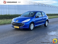 Peugeot 206 - 1.1 XR