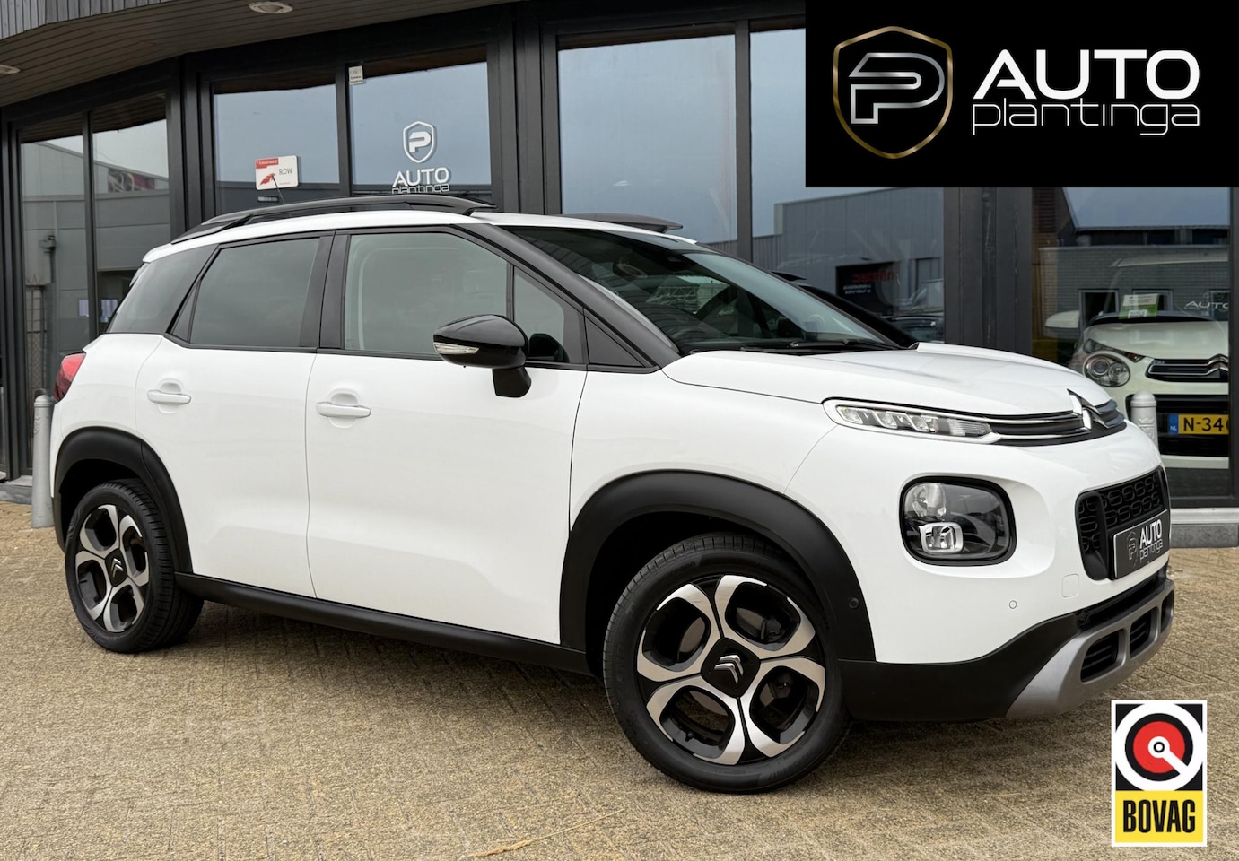 Citroën C3 Aircross - 1.2 PureTech S&S Shine 110PK | ZEER NETTE STAAT! | Dealeronderhouden | Trekhaak | Achterui - AutoWereld.nl