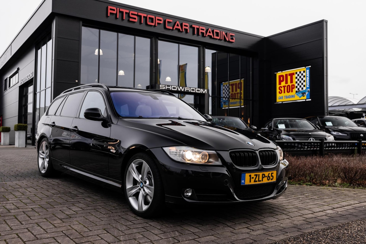 BMW 3-serie Touring - 330i 330i, 272 PK, Pano, Trekhaak, PDC, Cruise! - AutoWereld.nl