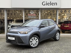 Toyota Aygo X - 1.5 Hybrid Play | Celestite grey, Apple CarPlay/Android Auto, Parkeercamera, Adaptive crui