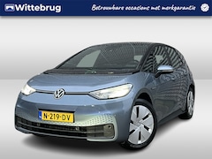 Volkswagen ID.3 - Life 58 kWh / Navigatie / App connect / Parkeersensoren V+A / Stoel+stuur verwarming / P4