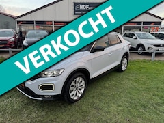 Volkswagen T-Roc - 1.5 TSI 150pk Sport VIRTUAL COCKP./NAVI/CARPLAY/
