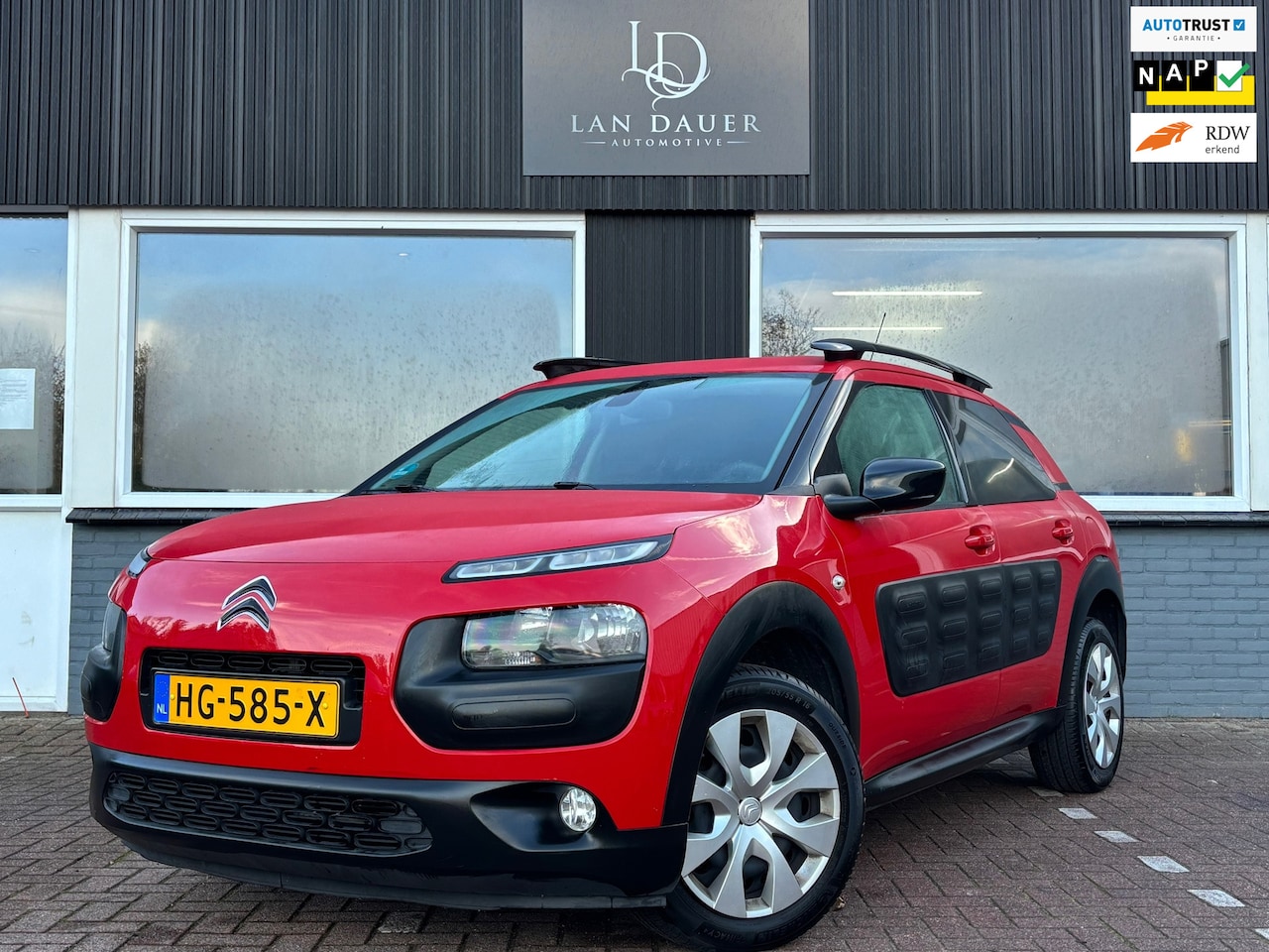 Citroën C4 Cactus - 1.2 PureTech Feel / Dealer OH / Camera / - AutoWereld.nl