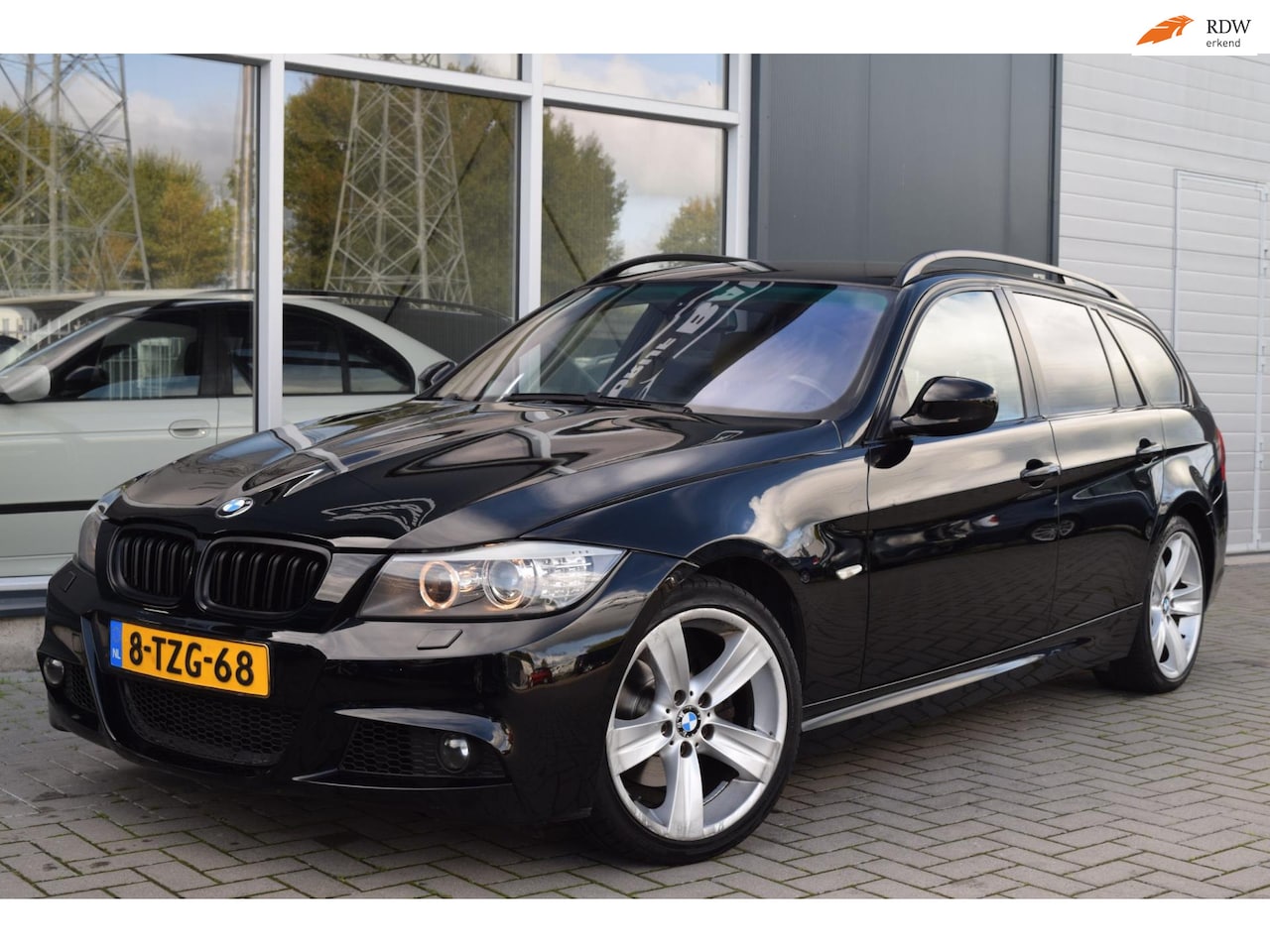 BMW 3-serie Touring - 318d | M-Pakket | Navi | Cruise | APK 10-2026 - AutoWereld.nl