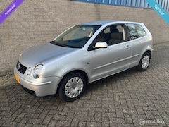 Volkswagen Polo - 1.4-16V AUTOMAAT|NW D-Riem|Trekhaak|Cruise| Elek Pakket| Centrale Deur