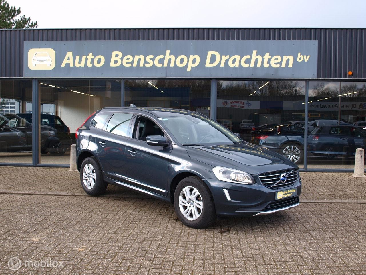 Volvo XC60 - AWD 2.4 5Cyl Xenon Navi Pdc V+A Stoelverwarm 1eigenaar - AutoWereld.nl