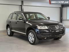 Volkswagen Touareg - 4.2 V8 Automaat (Xenon / Luchtvering)