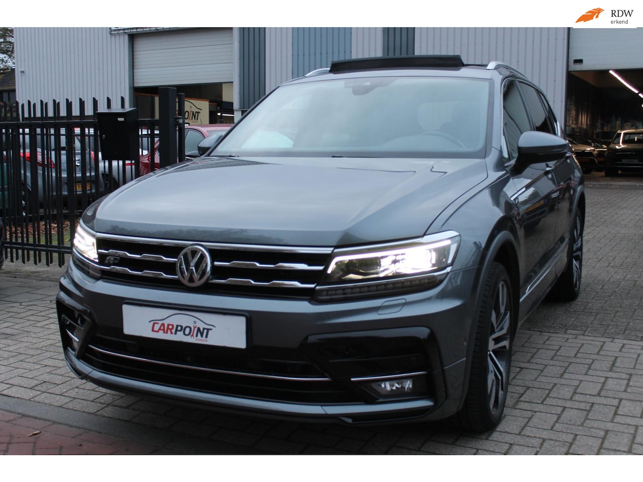 Volkswagen Tiguan Allspace - 1.5 TSI 3xR-Line 7P Pano Leer 360 Full options! - AutoWereld.nl