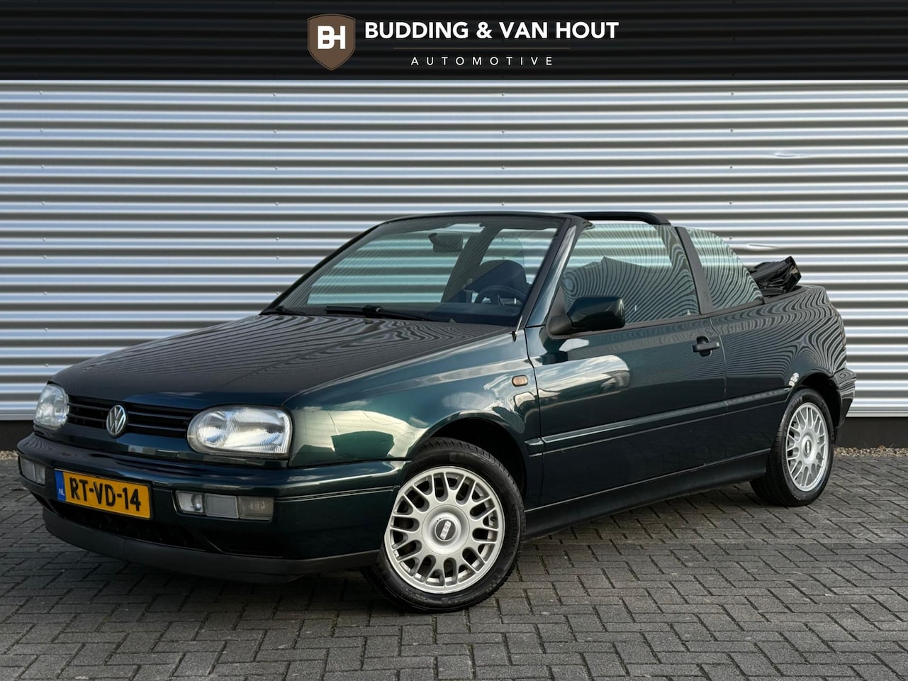 Volkswagen Golf Cabriolet - 1.8 35.964 km 1e eigenaar Org. NL - AutoWereld.nl