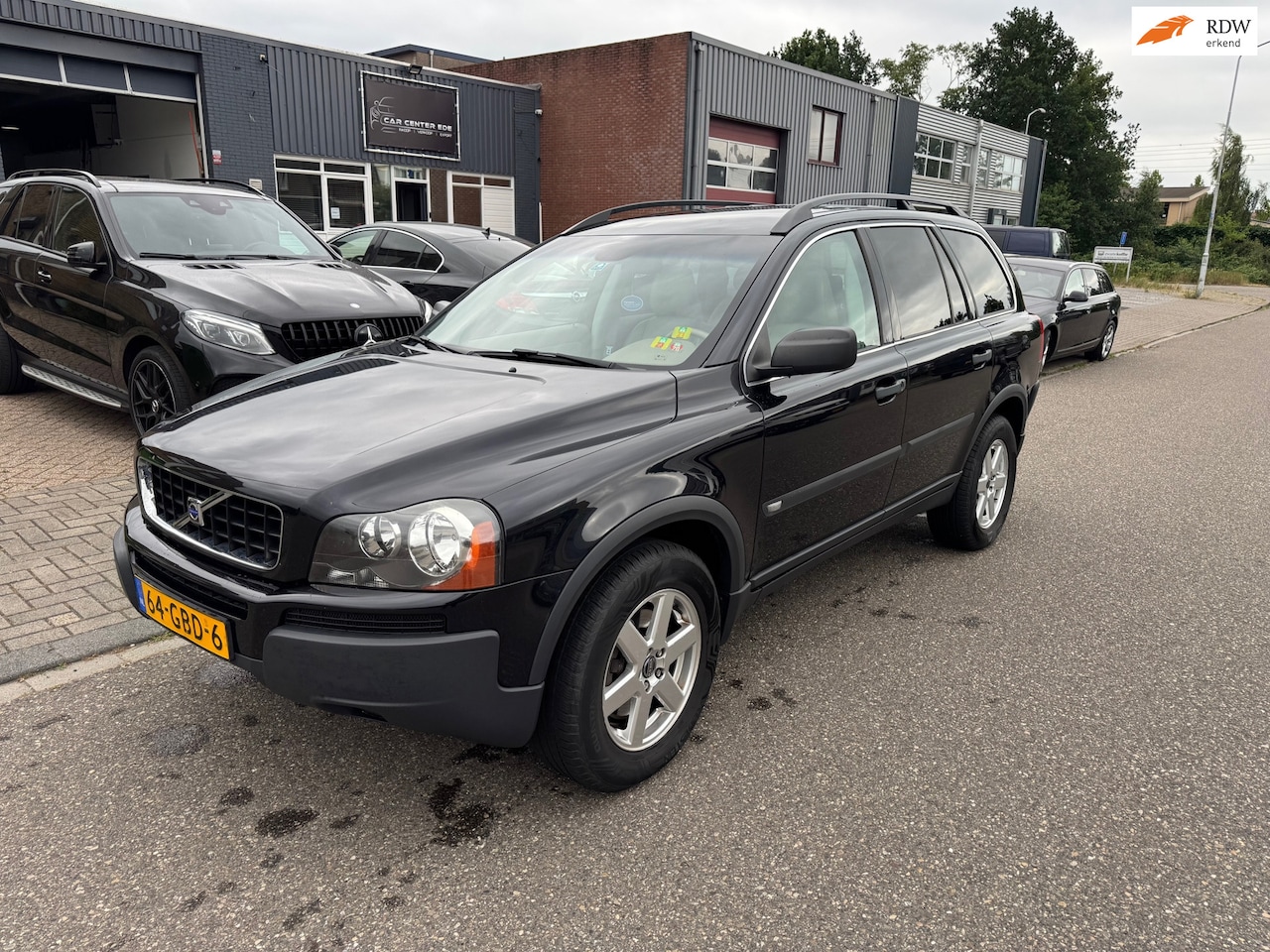 Volvo XC90 - 2.5 T Kinetic AUT 7-PERS | YOUNGTIMER - AutoWereld.nl
