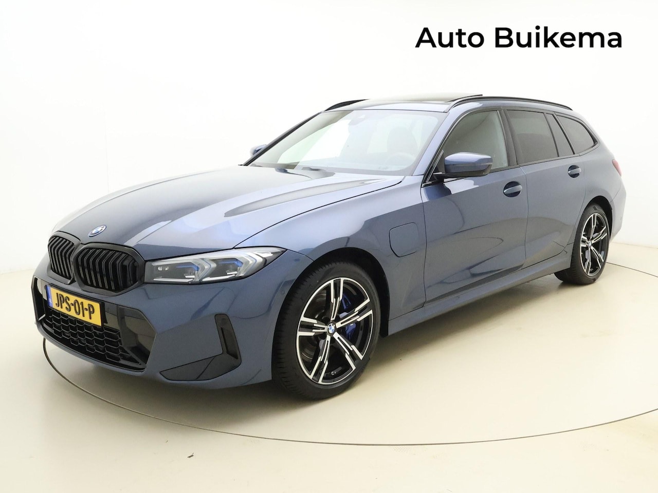 BMW 3-serie Touring - 330e M Sport -HeadUp -Pano Dak -Trekhaak -Harman/Kardon -M Sportrem Rood -Verwarmd Stuur - - AutoWereld.nl