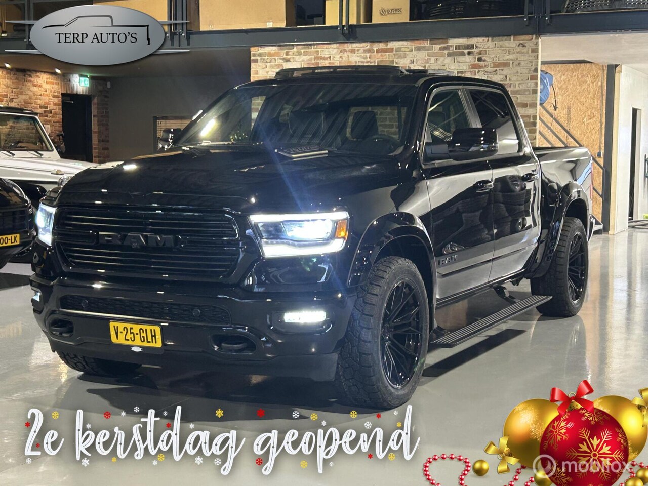 Dodge Ram 1500 - Laramie Night 2024 BOMVOL! - AutoWereld.nl