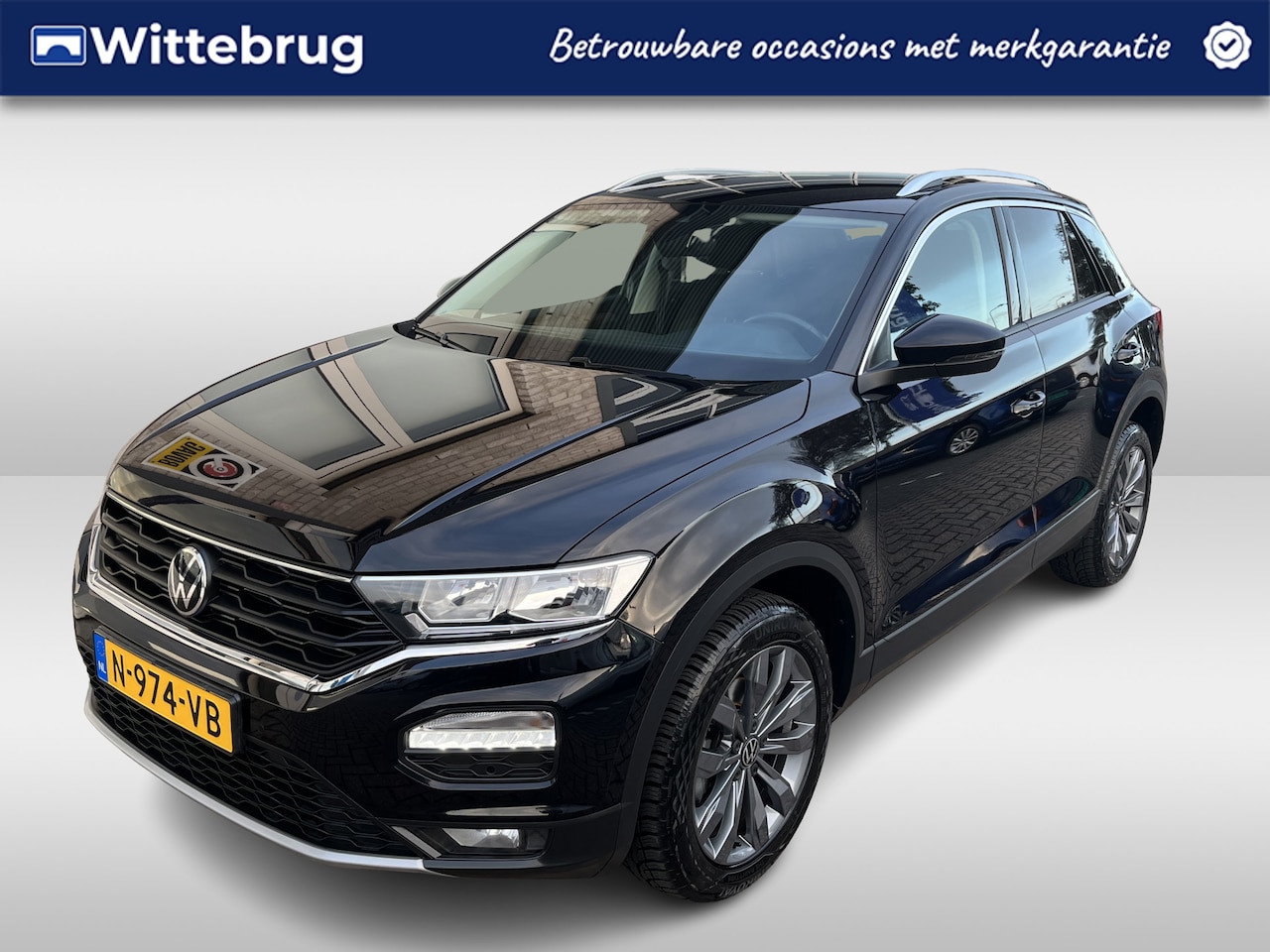 Volkswagen T-Roc - 1.5 TSI Style Business / AUTOMAAT/ CAMERA/ PARK. SENSOREN/ ELEK. ACHTERKLEP/ SPIEGELPAKKET - AutoWereld.nl