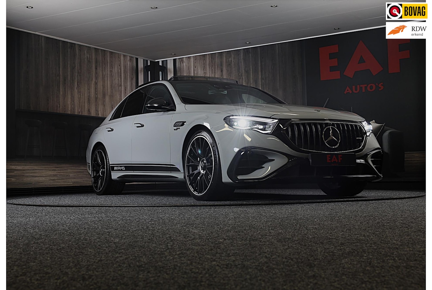 Mercedes-Benz E-klasse - AMG 53 4MATIC+ Edition 1 / Hyperscreen / Performance Zetels / Head Up / 360 Camera / Memor - AutoWereld.nl