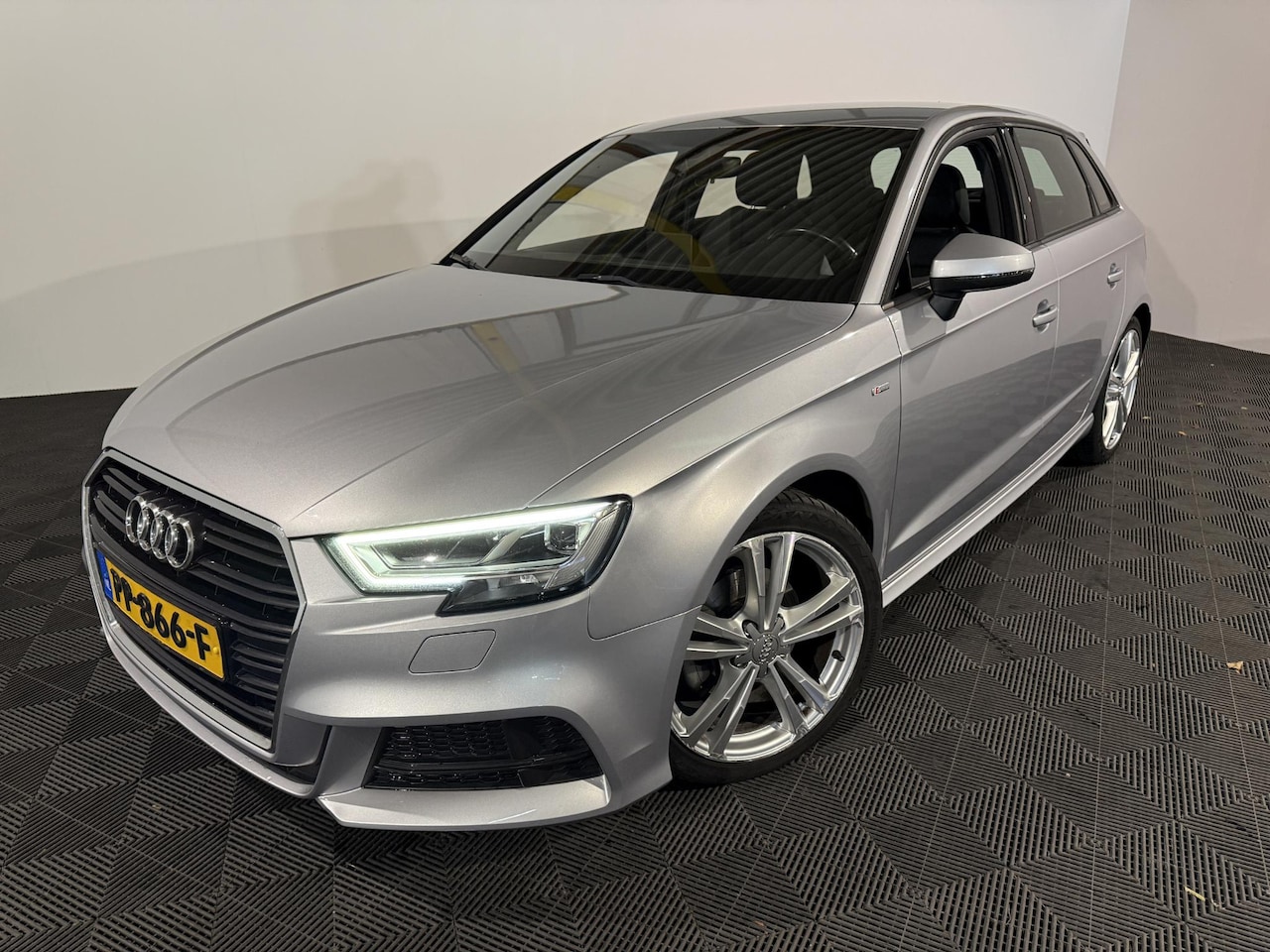 Audi A3 Sportback - 1.0 TFSI Sport S Line Edition 1.0 TFSI Sport S Line Edition - AutoWereld.nl