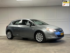 Opel Astra - 1.6 Cosmo / 2010 / Cruise /