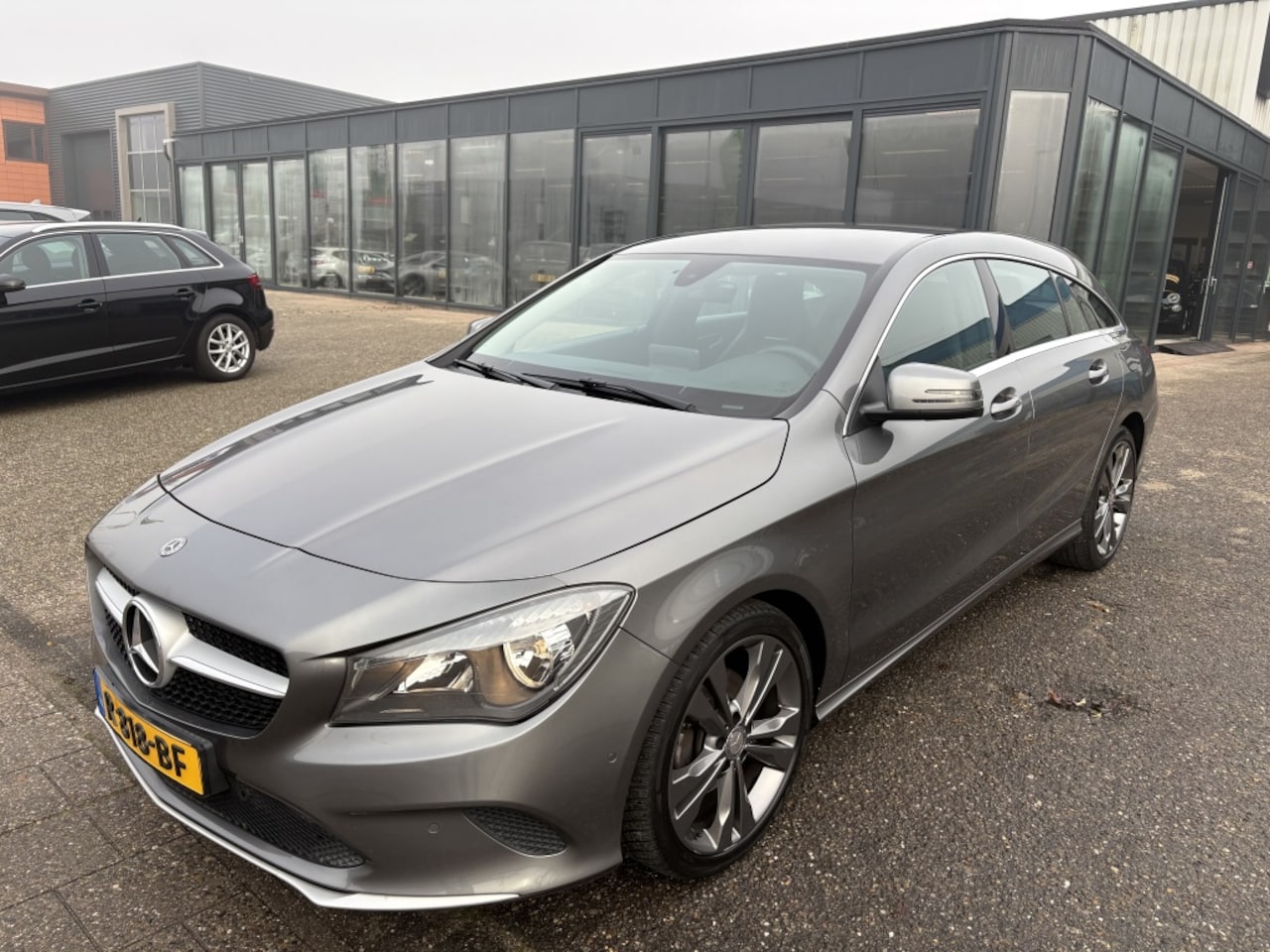Mercedes-Benz CLA-klasse Shooting Brake - 180 Business Solution AMG 180 Business Solution AMG - AutoWereld.nl