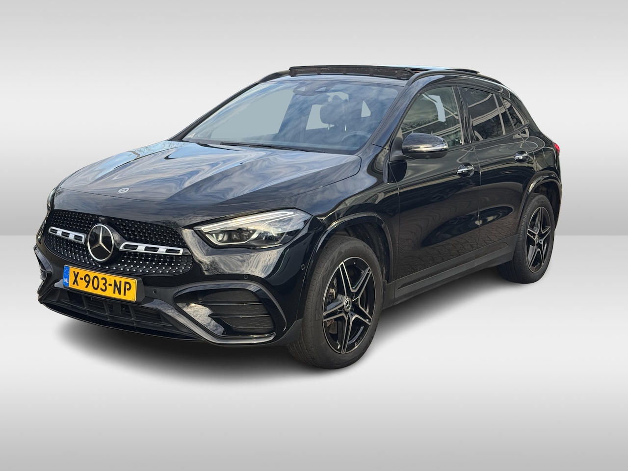 Mercedes-Benz GLA-Klasse - 250 e AMG Line / Full option! / Panoramadak / 360Camera / Head-up / Leder / Matrix LED / 1 - AutoWereld.nl