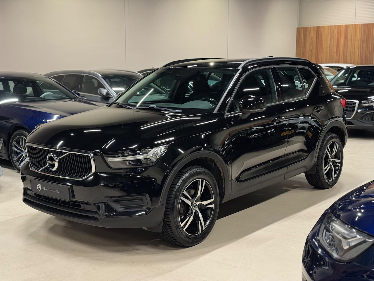 Volvo XC40 - 1.5 T3 Momentum 1.5 T3 163PK Momentum, Navi, Cruise, Cam, PDC, Clima, Voll Led, Bluetooth/Tel, Private Gla - AutoWereld.nl