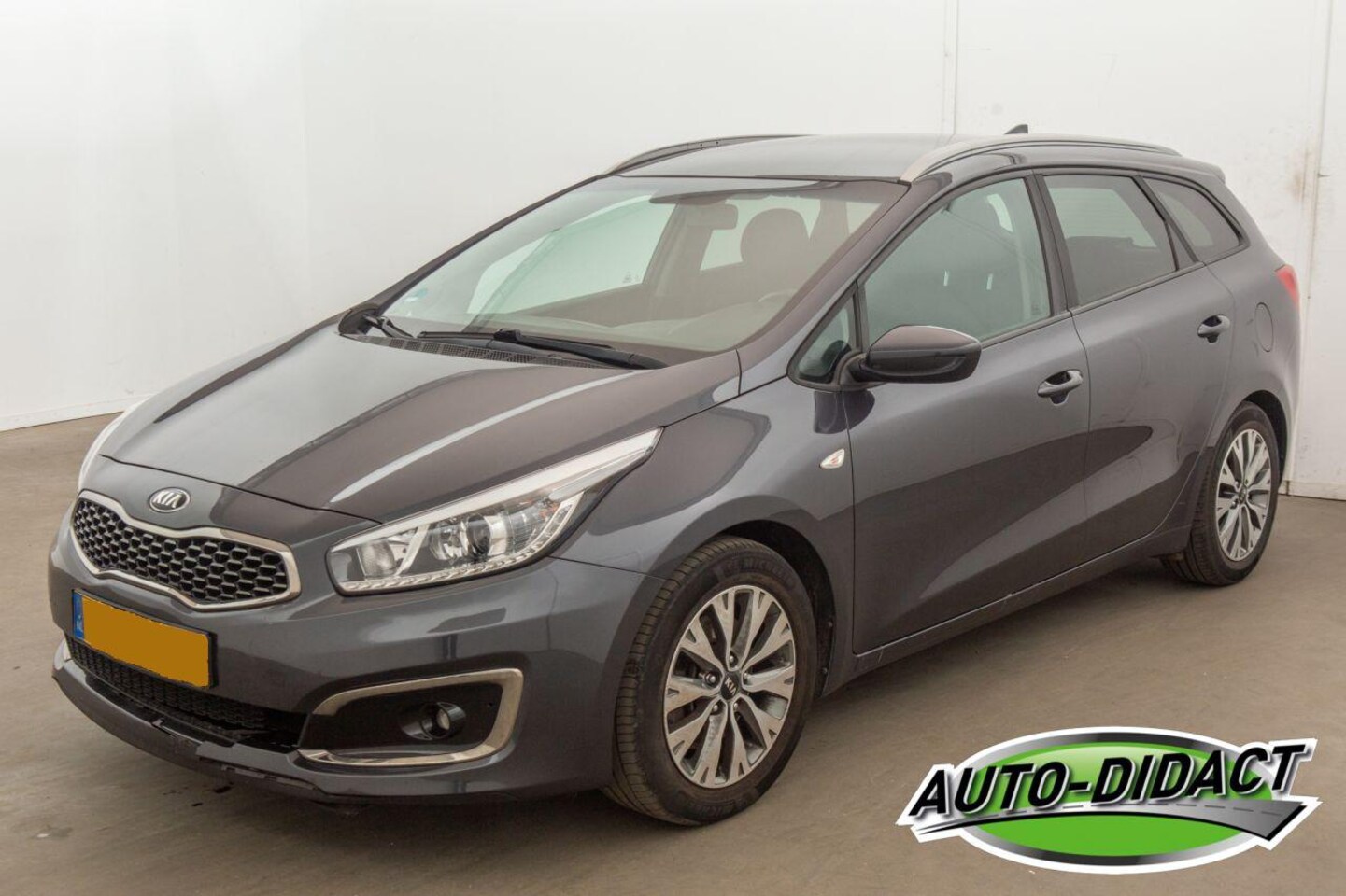 Kia Cee'd - Ceed 1.0 T-GDi Clima Navi Camera Design Edition - AutoWereld.nl