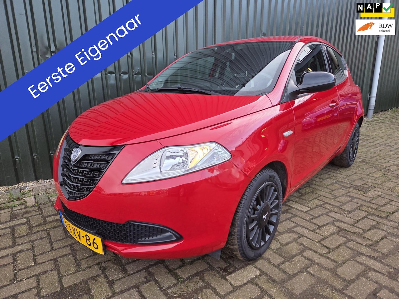 Lancia Y(psilon) - Ypsilon 0.9 TwinAir Elefantino Plus 1e eigenaar - AutoWereld.nl