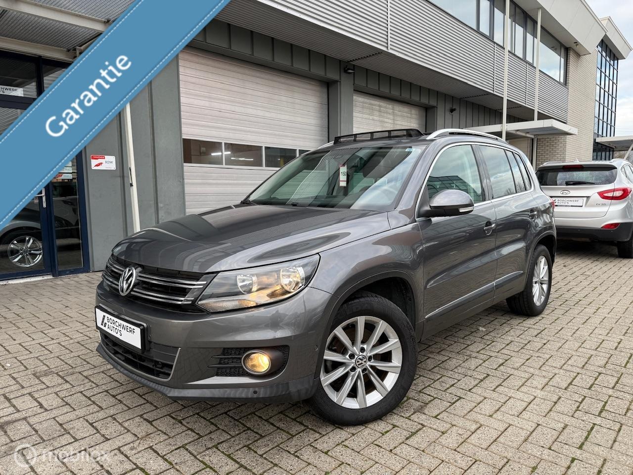 Volkswagen Tiguan - 2.0 TDI | 94.000 KM | PANORAMA | TREKHAAK - AutoWereld.nl