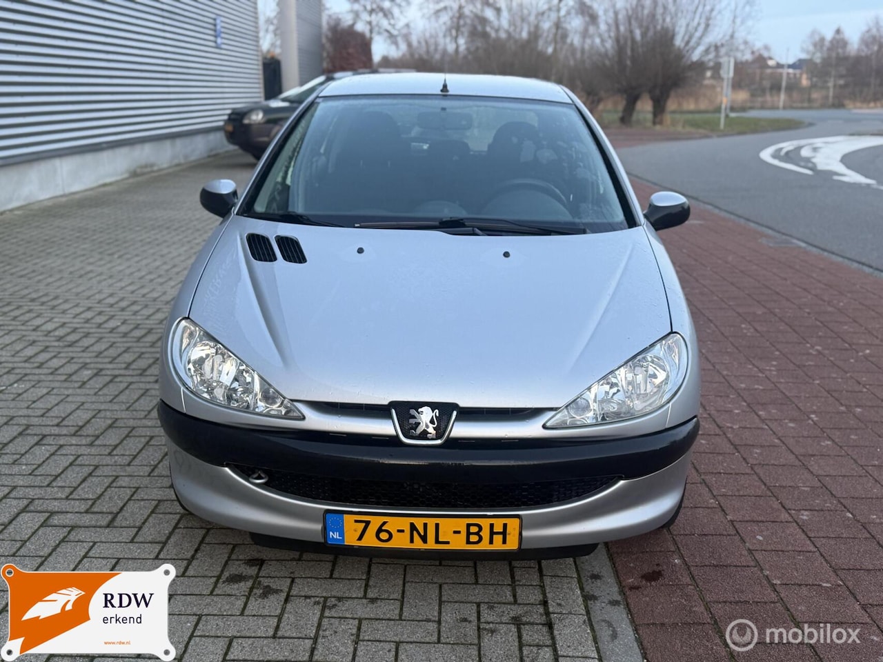 Peugeot 206 - 1.4 /NWE APK/NETJES/DEALER ONDERHOUD/NAP - AutoWereld.nl