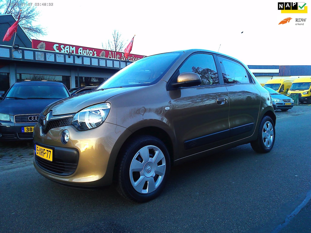 Renault Twingo - 1.0 SCe Expression 1.0 SCe Expression (2014 +Airco ) - AutoWereld.nl