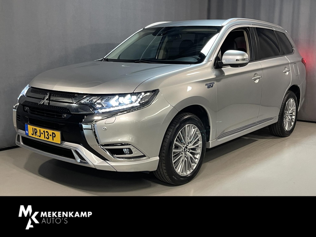 Mitsubishi Outlander - 2.4 PHEV Intense 18"/Adaptieve cruise/Dodehoek/LED/Stoelverwarming/PDC v+a/Camera/Apple Ca - AutoWereld.nl