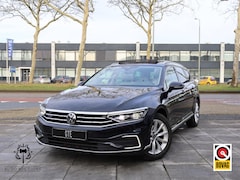 Volkswagen Passat Variant - GTE 1.4 TSI PHEV 218PK | Panodak | Vol Leer | 360° | Standkachel | Virtual | IQ Light Matr