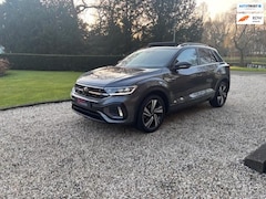 Volkswagen T-Roc - 1.5 TSI R-Line/Pano/keyless/Carplay/iQ Light