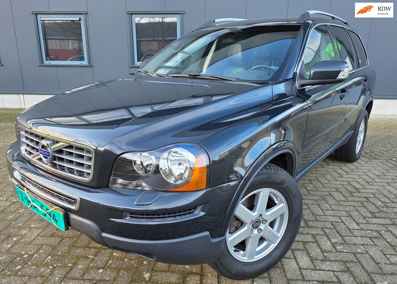 Volvo XC90 - 2.5 T5 Summum, Apple carplay netto € 13.950, bijtelvriendelijk! - AutoWereld.nl