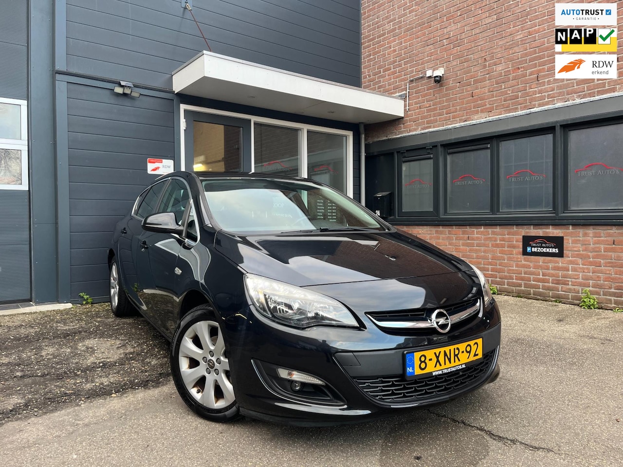 Opel Astra - 1.4 Turbo Blitz|Nap|Pdc|Bleutooth|Trekhaak|Cruise - AutoWereld.nl