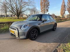 MINI Mini - 1.5 One Essential | Moonwalk Grey | Facelift | LED | Cruise Control | Achterruitrijcamera