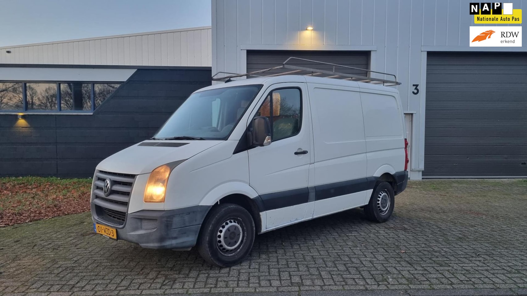 Volkswagen Crafter - 32 2.5 TDI L1H 2009 NAP 240000KM RIJDT GOED - AutoWereld.nl