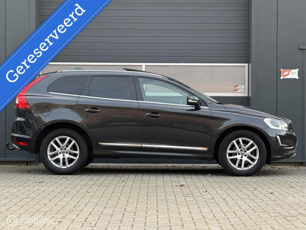 Volvo XC60 - 2.0 D4 Summum Polar+ Geartronic-8 -Panoramadak-Harman/Kardon-Trekhaak- - AutoWereld.nl