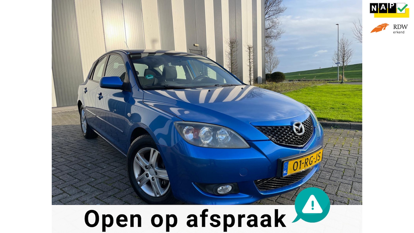 Mazda 3 Sport - 1.6 Touring Airco-Lmv-ElekPakket-Trekhaak-2 Sleutels - AutoWereld.nl