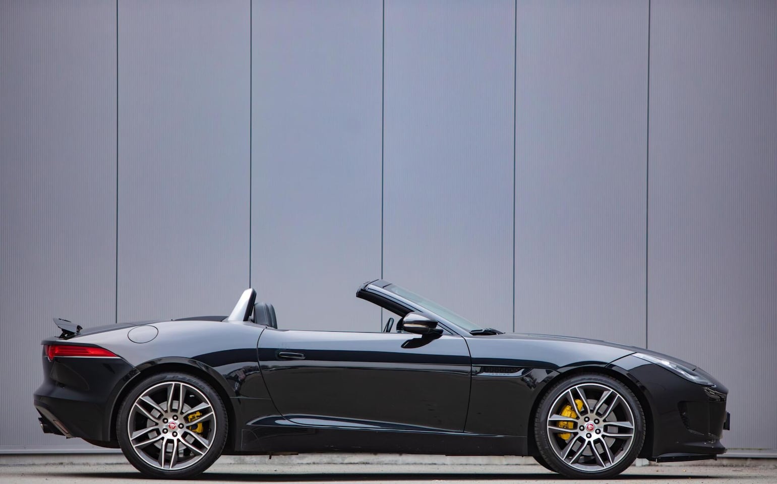 Jaguar F-type - 3.0 V6 400PK Convertible Origineel Nederlands Tailor Made Exclusive - AutoWereld.nl
