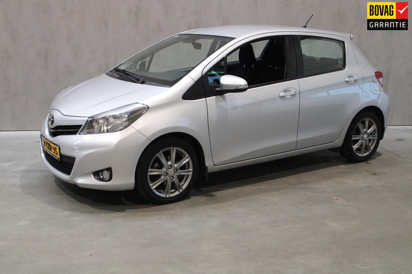 Toyota Yaris - 1.3 VVT-i Comfort Camera/Cruise controle Prijs is rijklaar incl bovag garantie - AutoWereld.nl